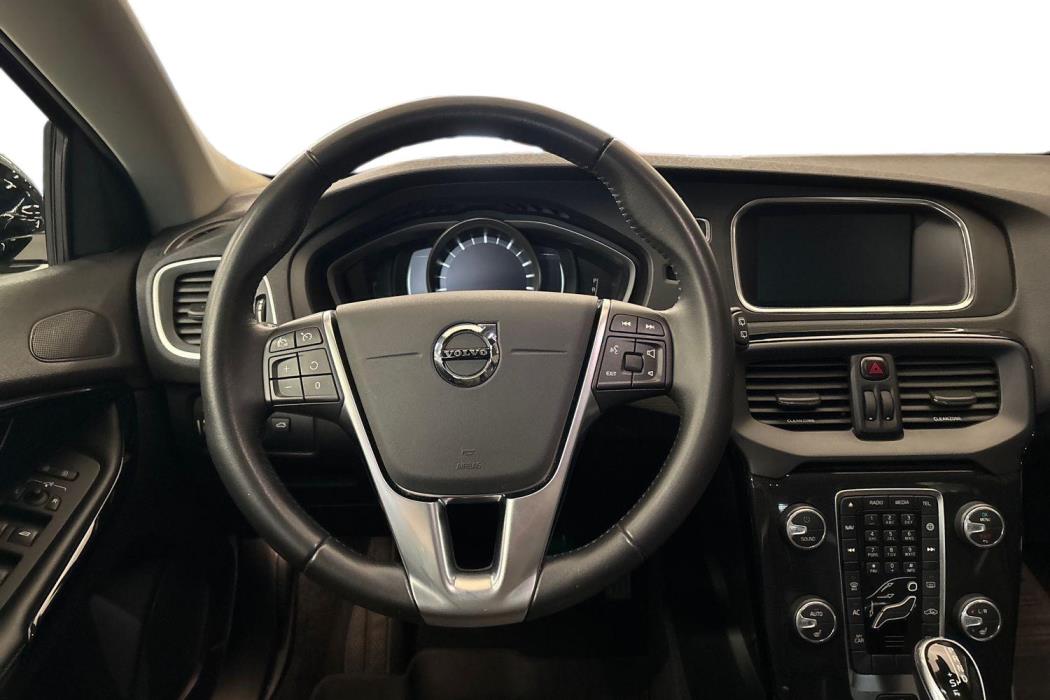 Volvo V40 2019