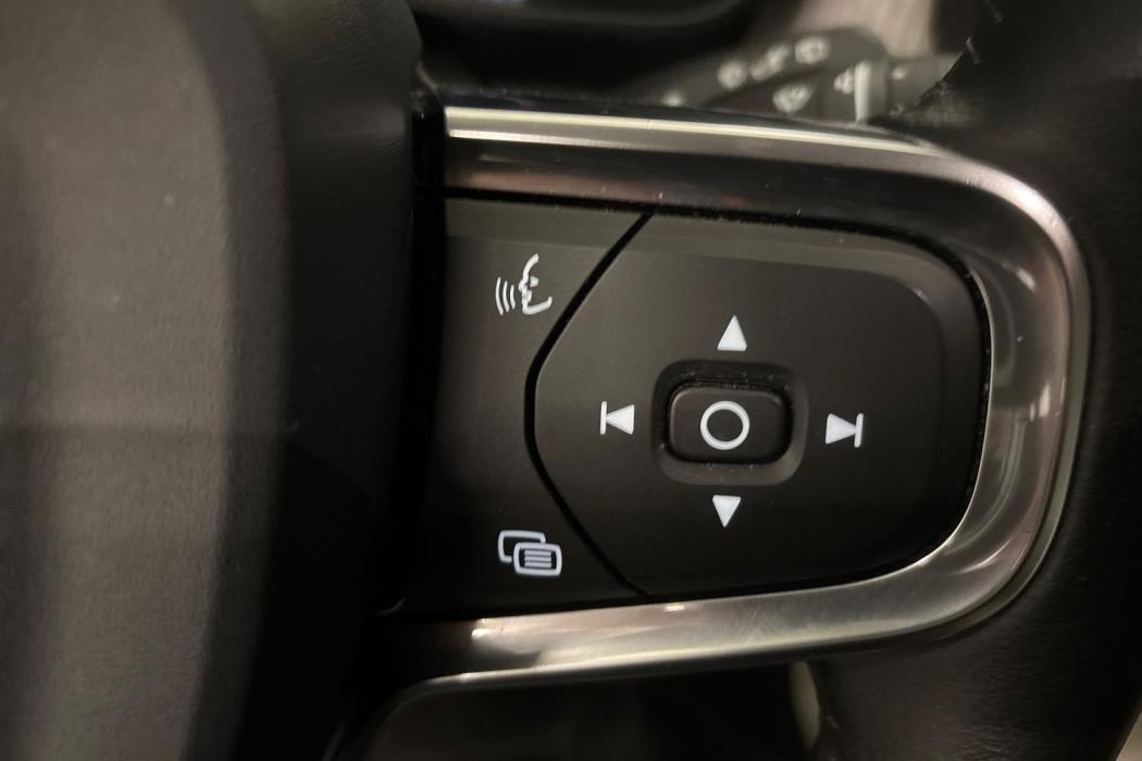 VOLVO XC40 2019