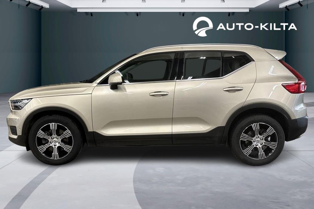 VOLVO XC40 2019