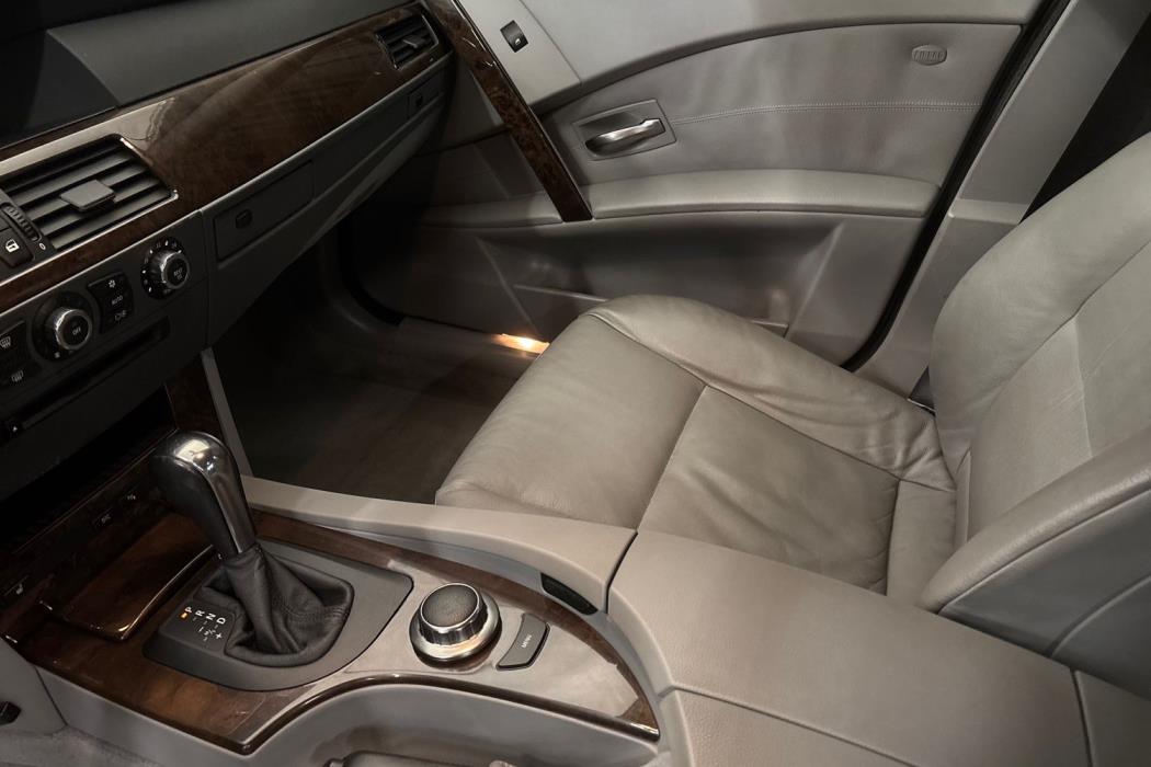BMW 530 2005
