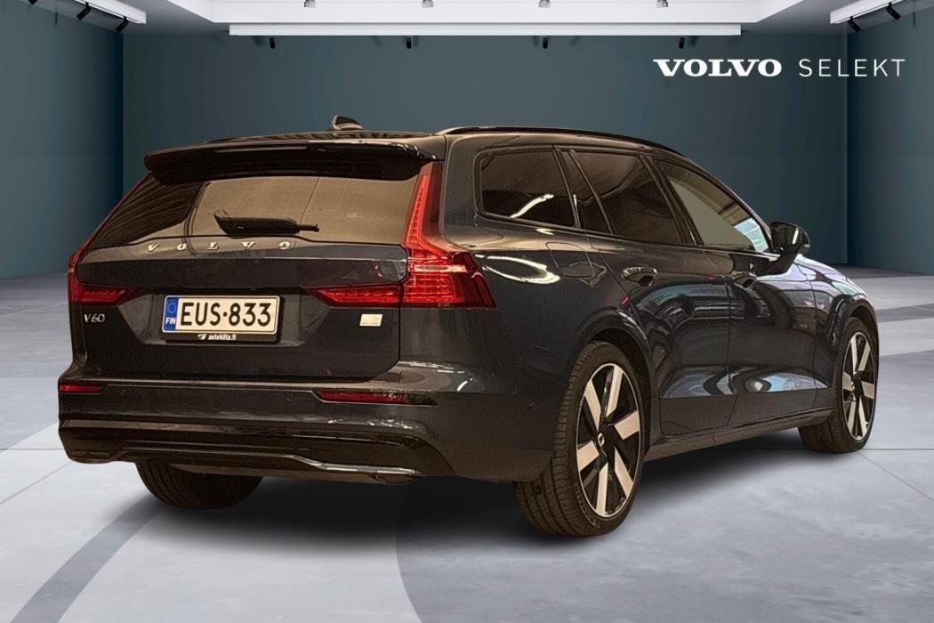 Volvo V60 2024