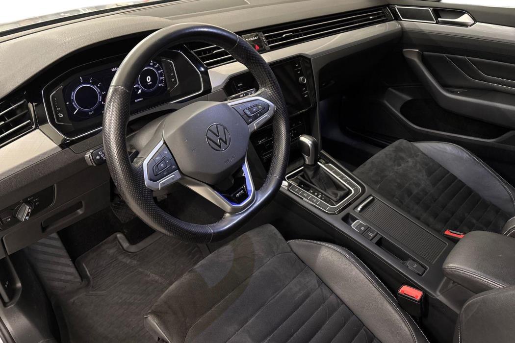 VOLKSWAGEN Passat 2021