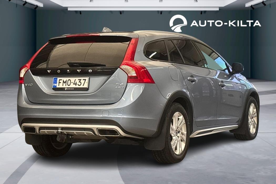 Volvo V60 Cross Country 2017
