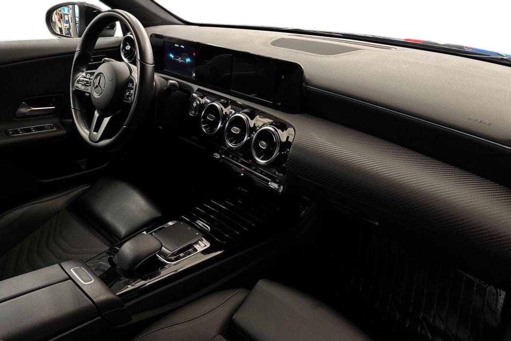 MERCEDES-BENZ A 2019