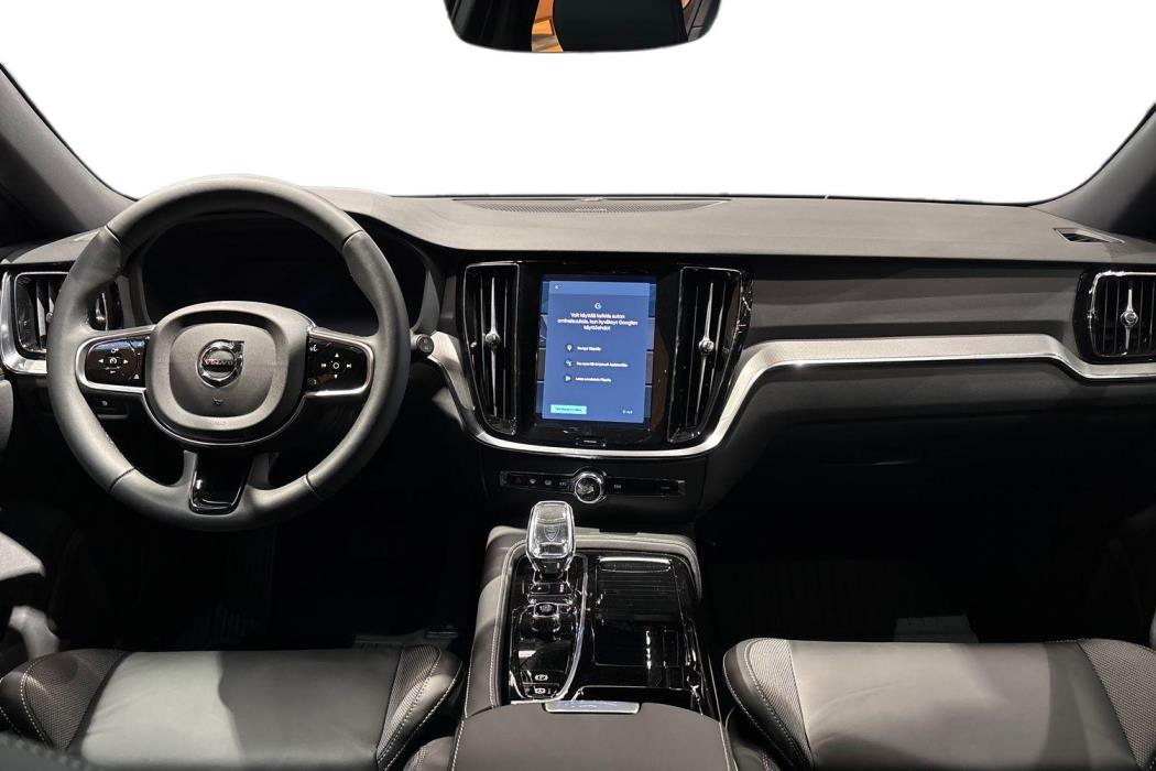 Volvo V60 2025
