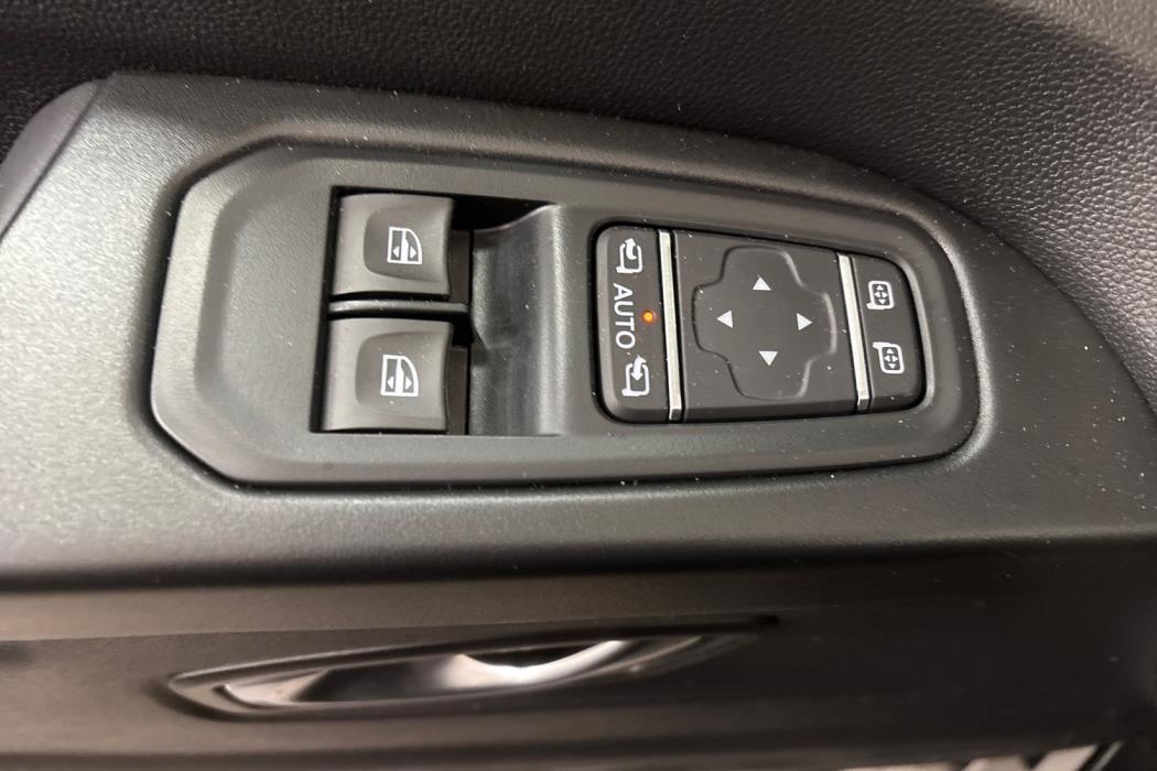 Nissan Primastar 2024