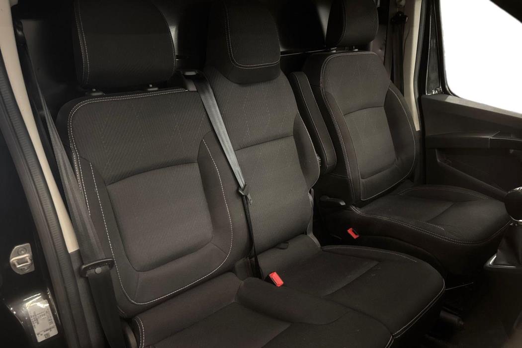 Nissan Primastar 2024