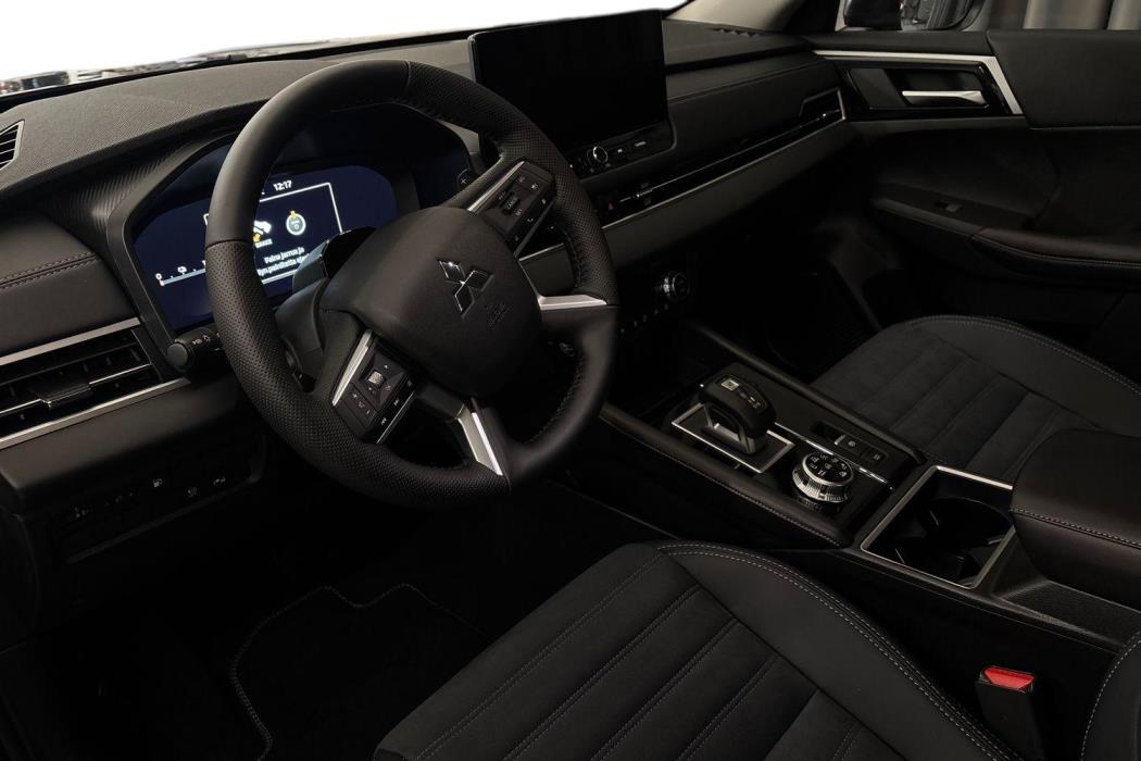 Mitsubishi Outlander 2026