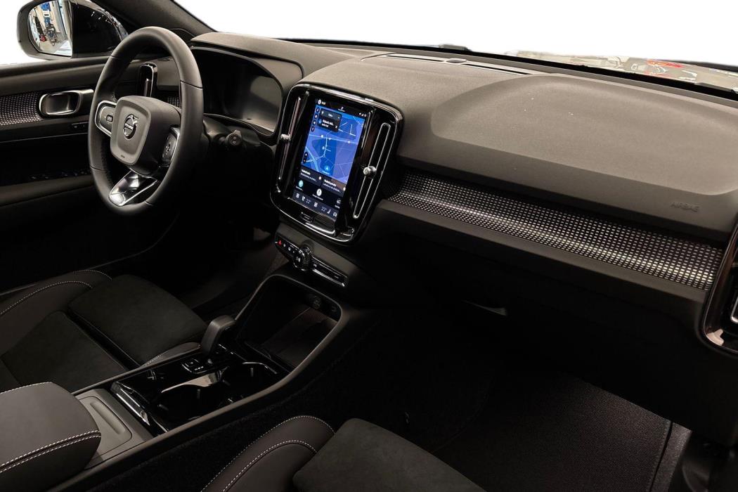 Volvo EX40 2027