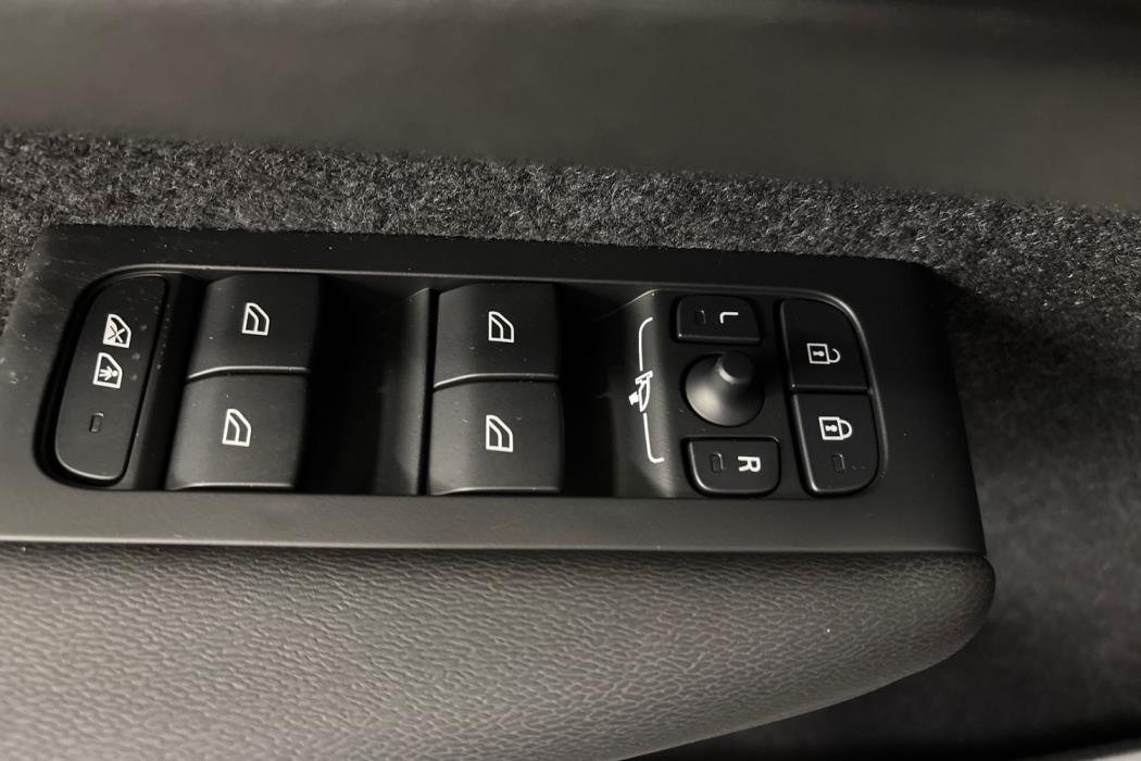 Volvo EX40 2027