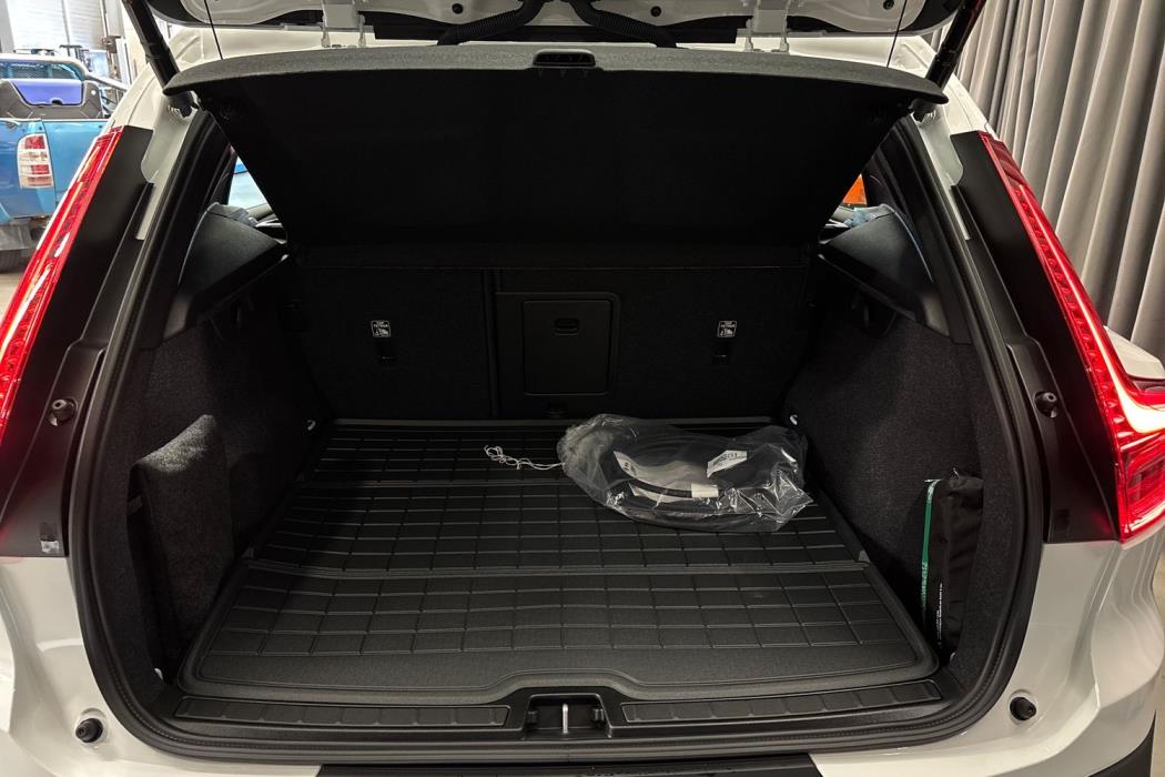 Volvo EX40 2027