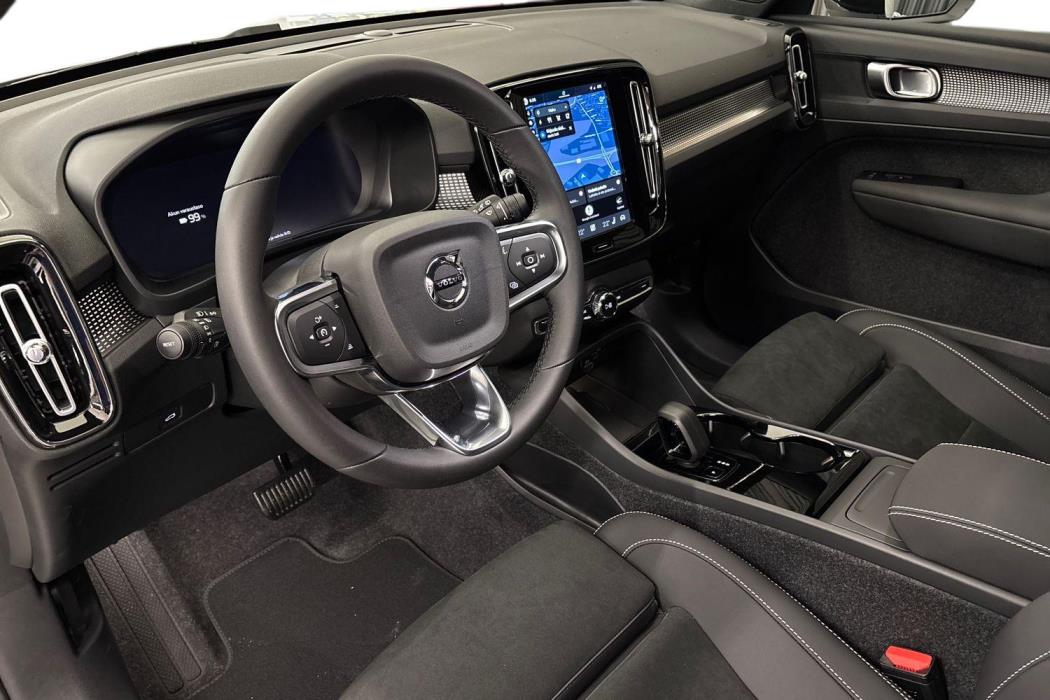 Volvo EX40 2027