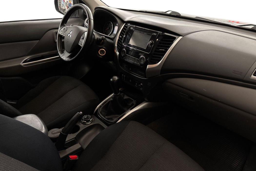 Mitsubishi L200 2016