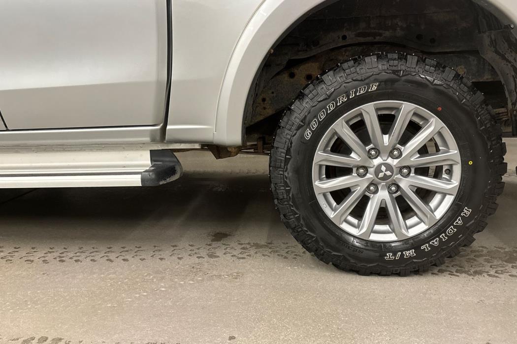 Mitsubishi L200 2016