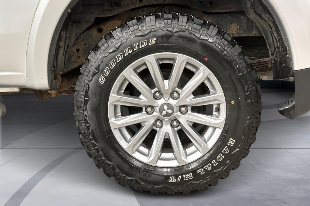 Mitsubishi L200 2016