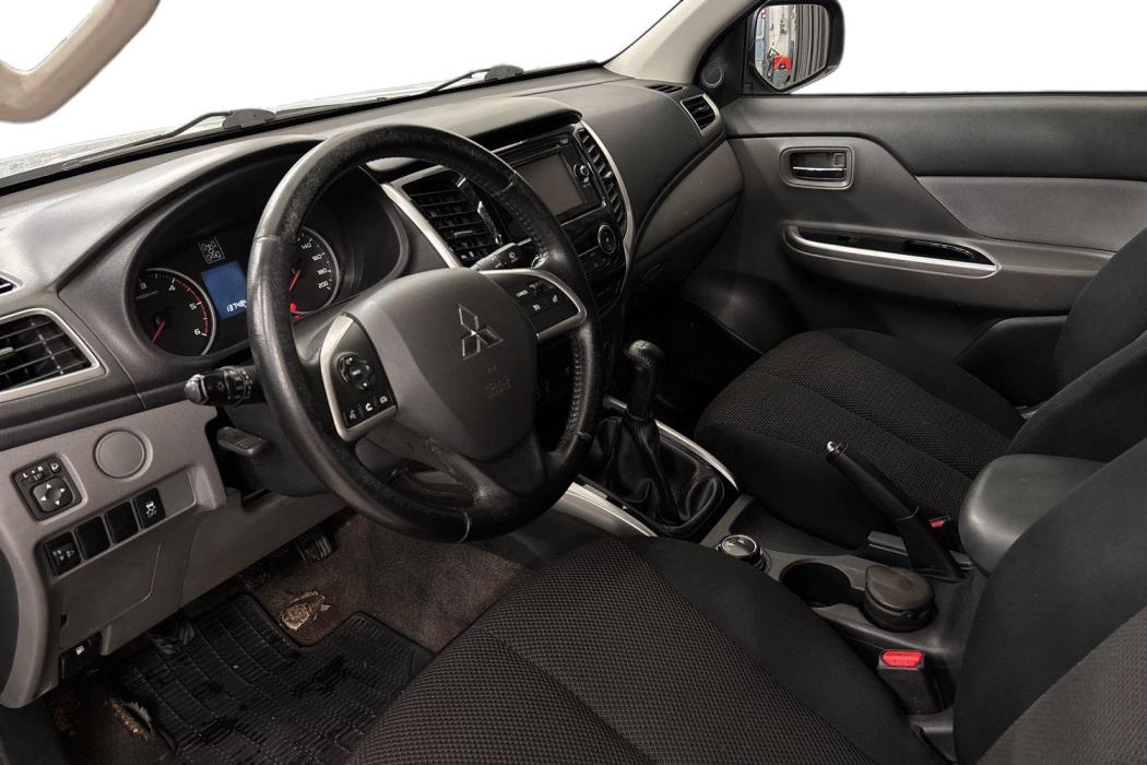 Mitsubishi L200 2016