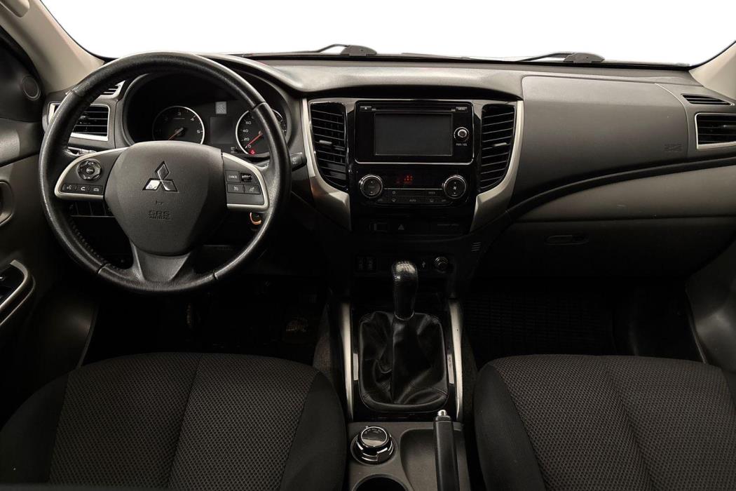 Mitsubishi L200 2016