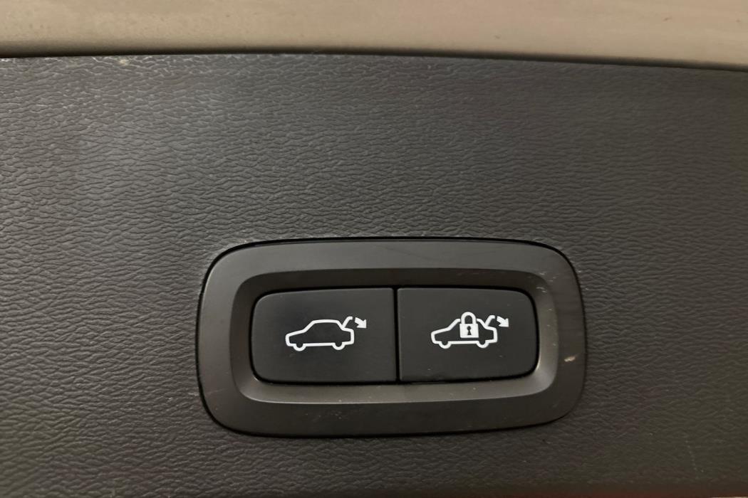 Volvo XC40 2023