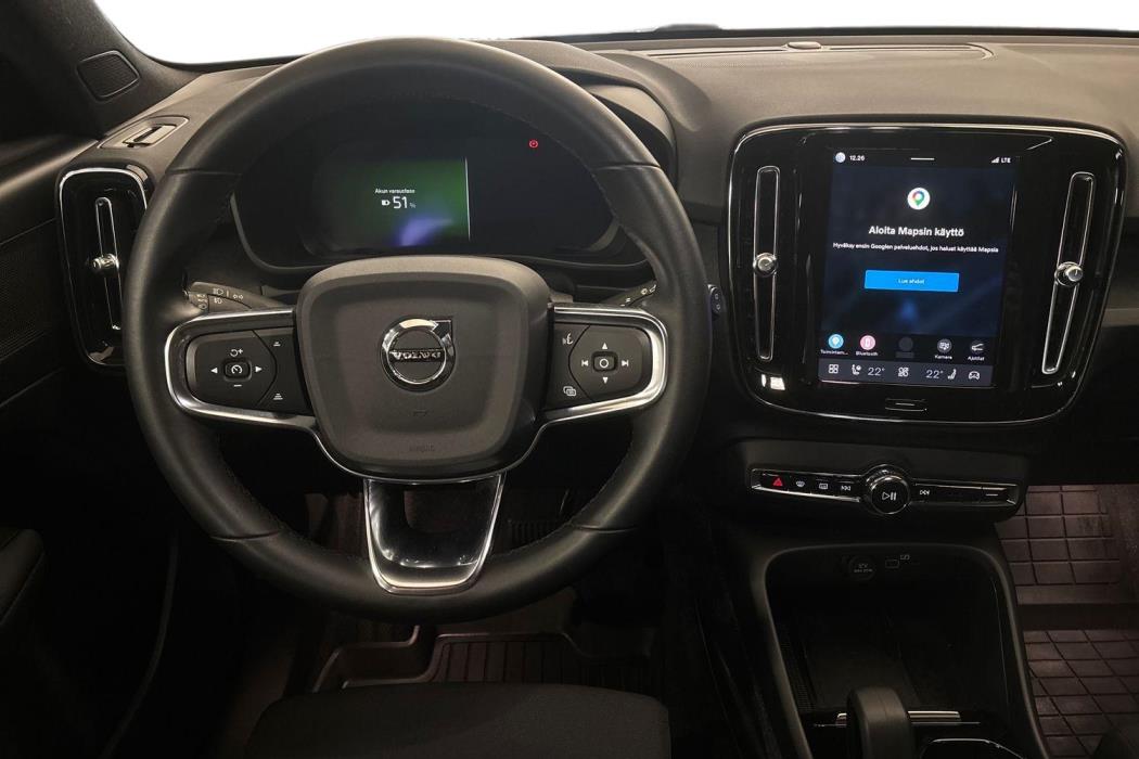 VOLVO XC40 2023