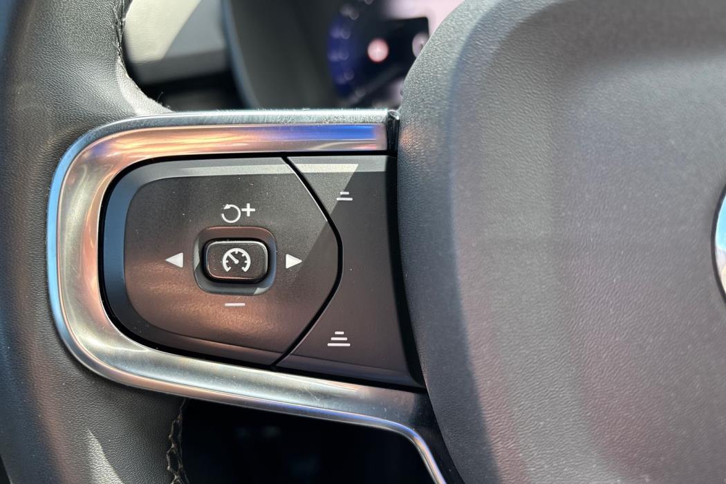 Volvo XC40 2023