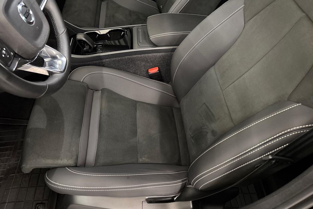 Volvo XC40 2023