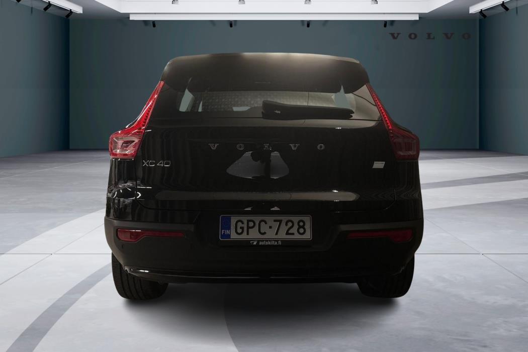 Volvo XC40 2023