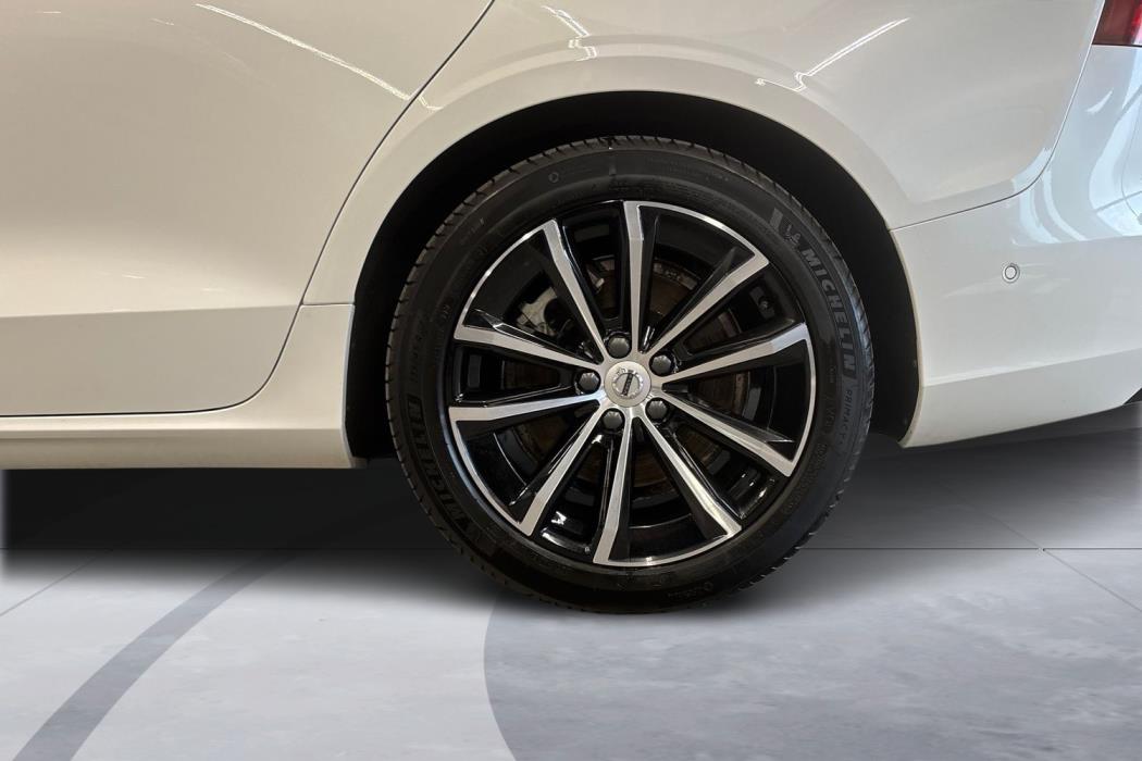 Volvo V60 2024