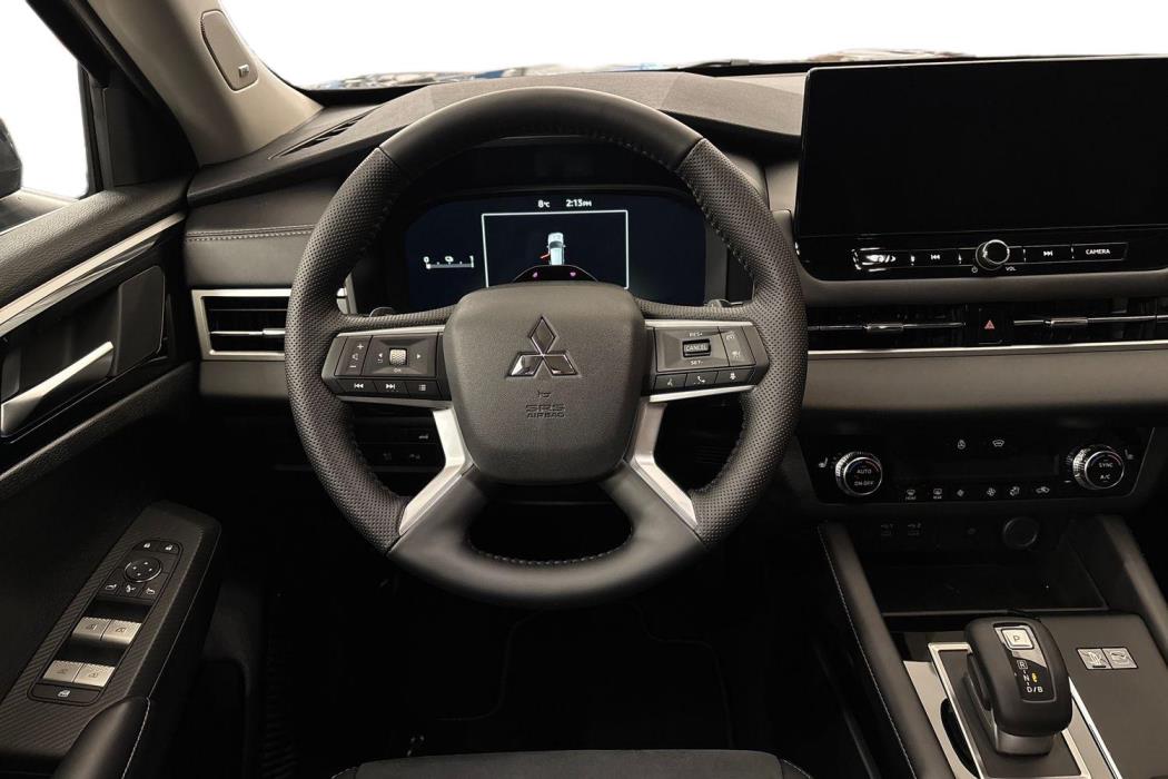 Mitsubishi Outlander 2025