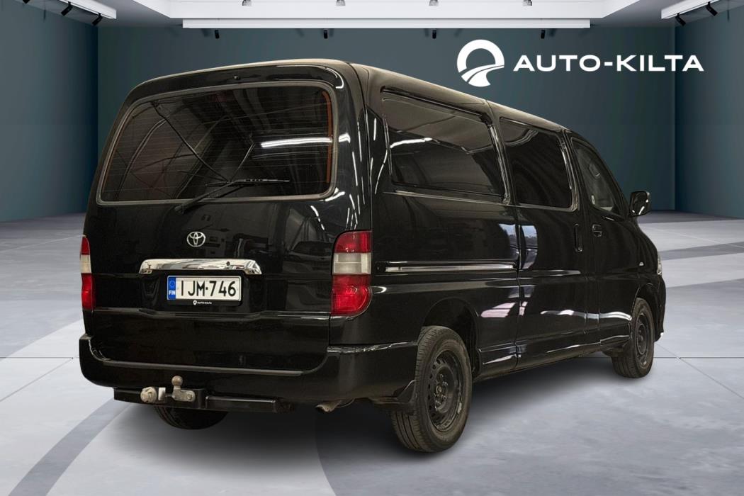 TOYOTA HIACE 2010