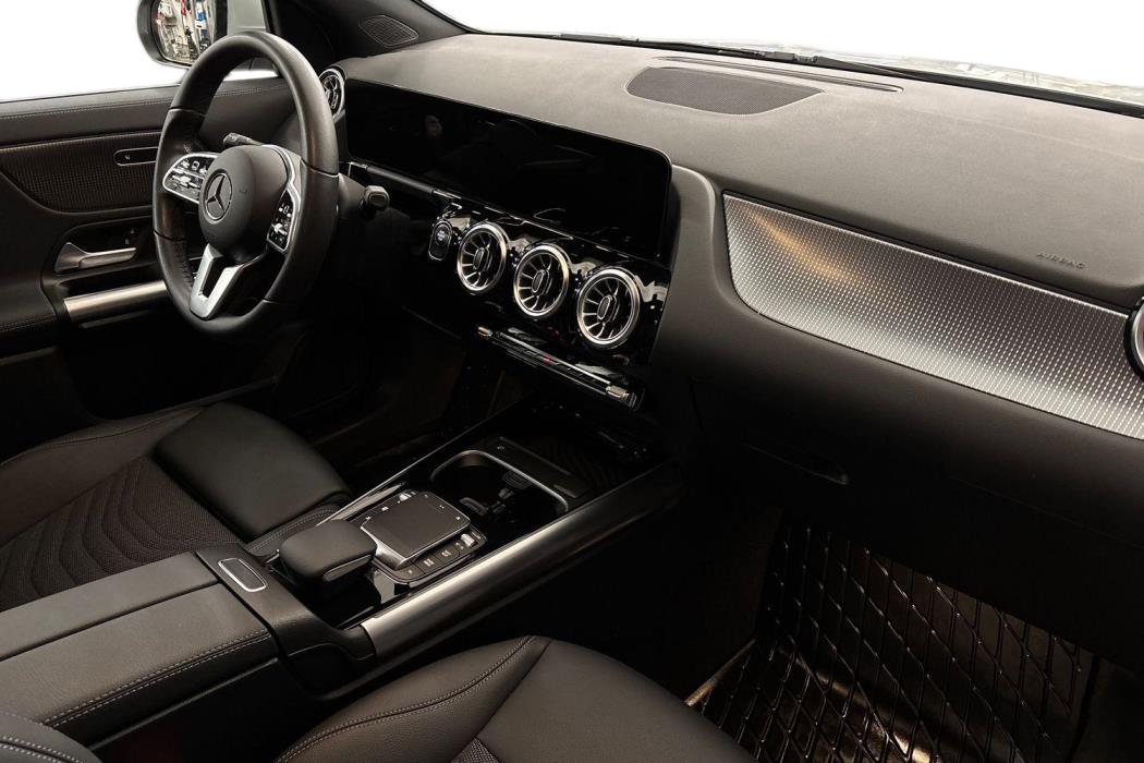 Mercedes-Benz GLA 2023