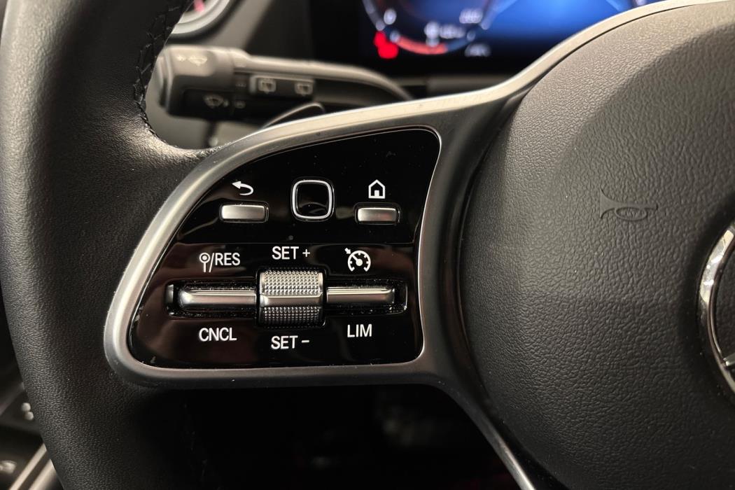 Mercedes-Benz GLA 2023