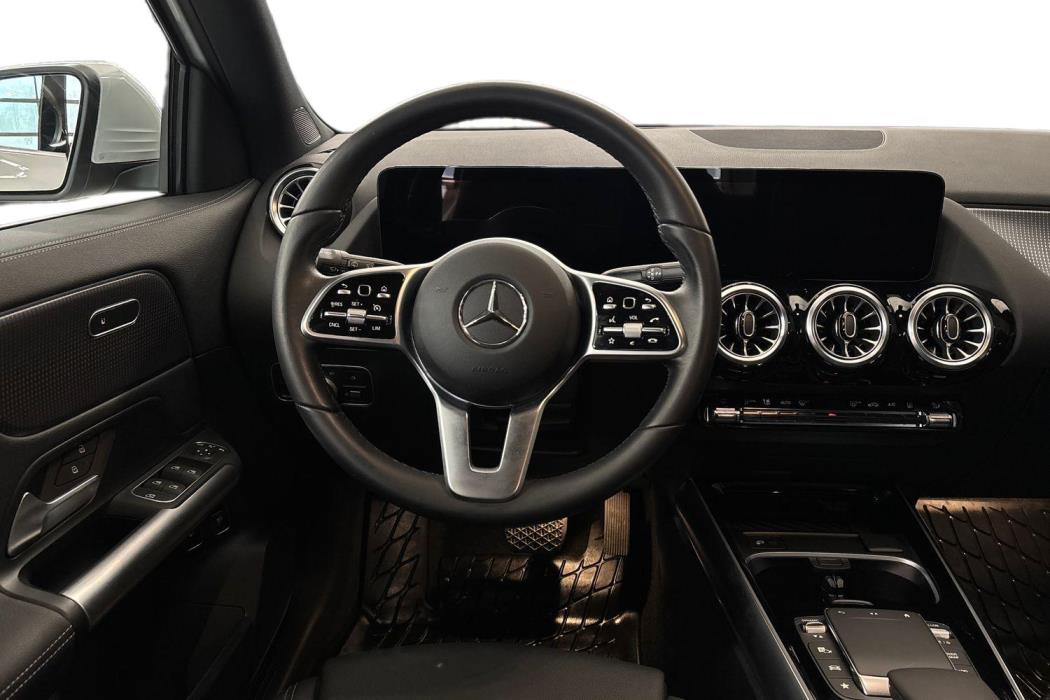Mercedes-Benz GLA 2023