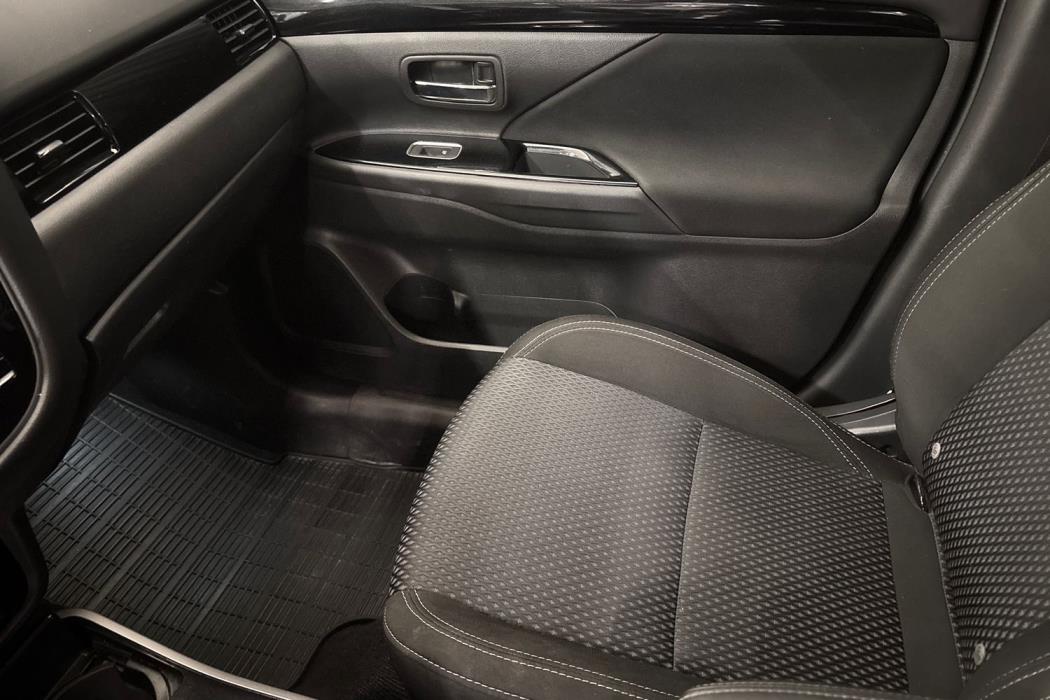 Mitsubishi Outlander PHEV 2019