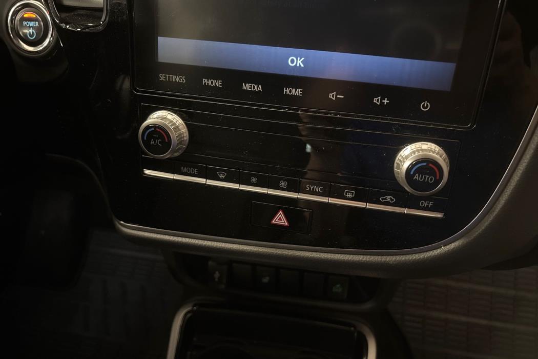 Mitsubishi Outlander PHEV 2019