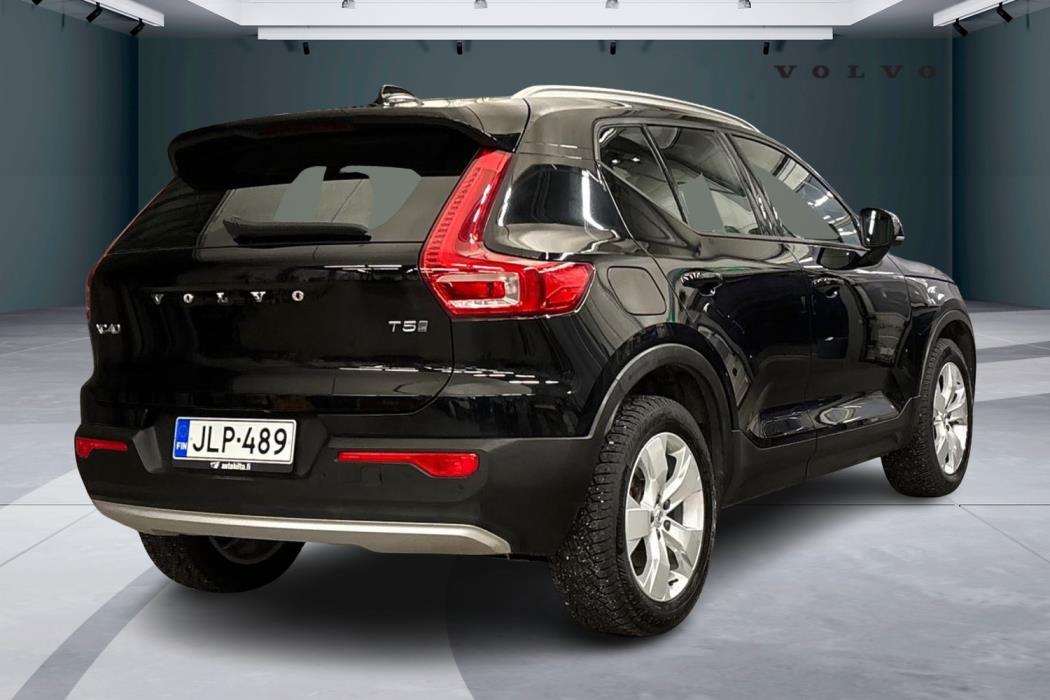 VOLVO XC40 2020
