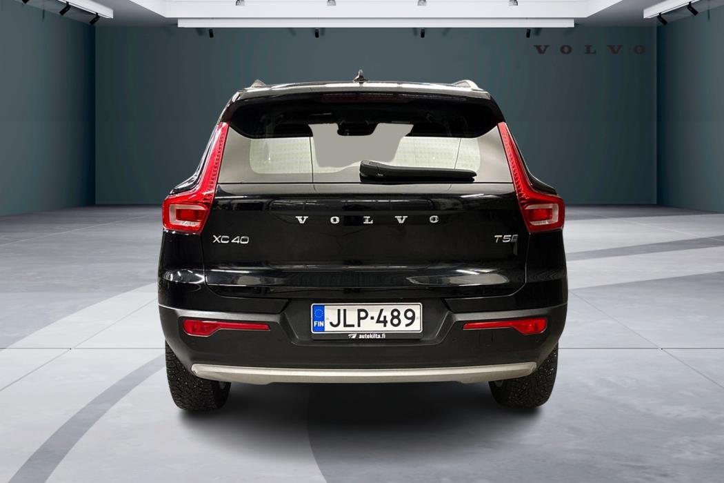 VOLVO XC40 2020