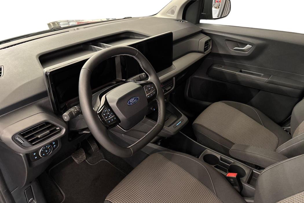Ford Tourneo Courier 2025