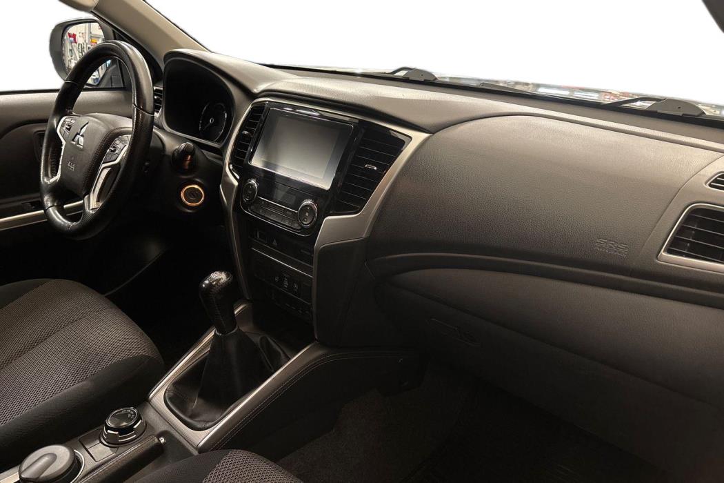 Mitsubishi L200 2021