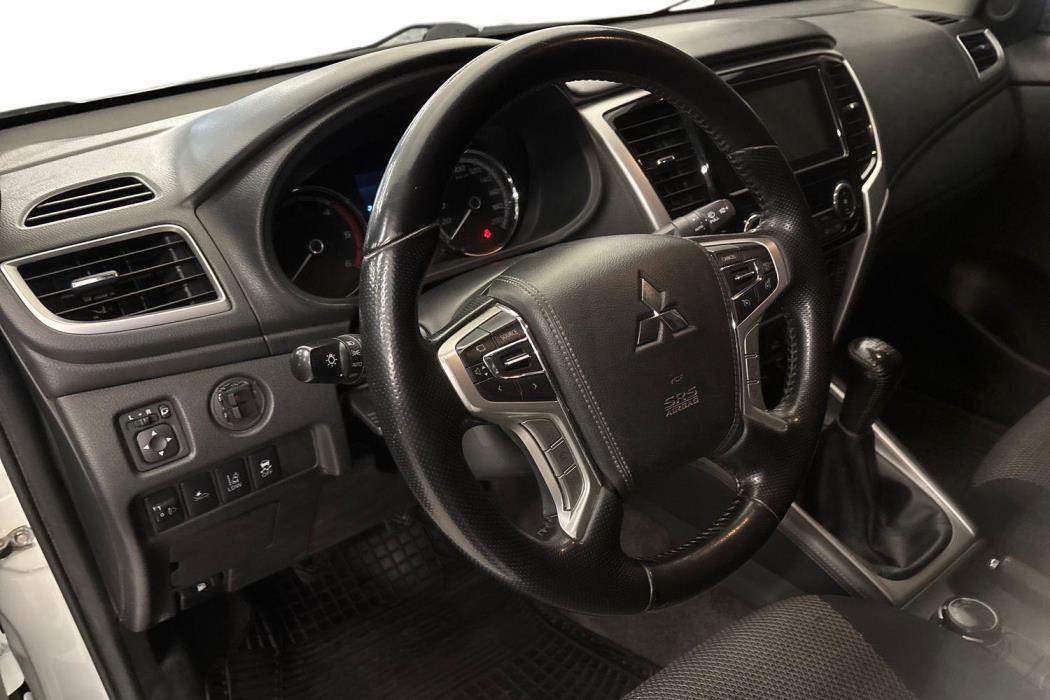 Mitsubishi L200 2021