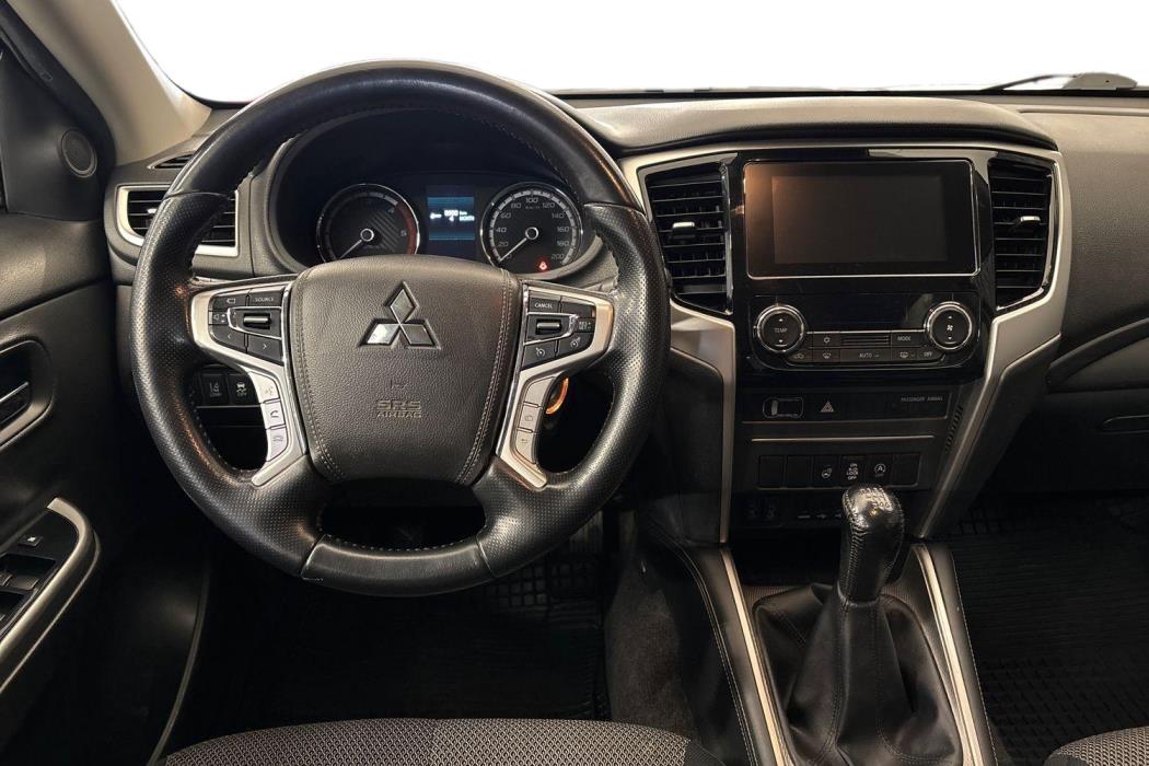 Mitsubishi L200 2021