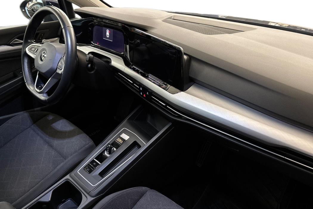 Volkswagen Golf 2021