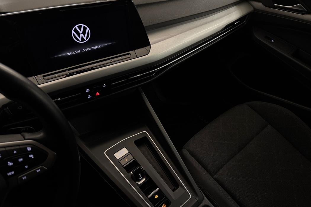 Volkswagen Golf 2021
