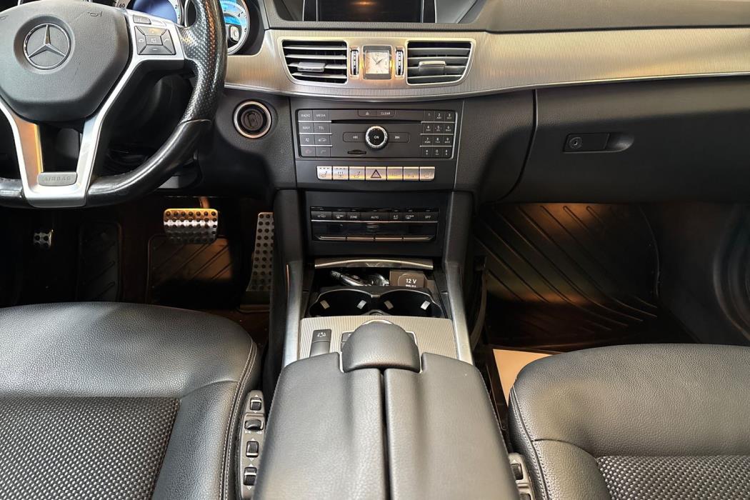 MERCEDES-BENZ E 2015