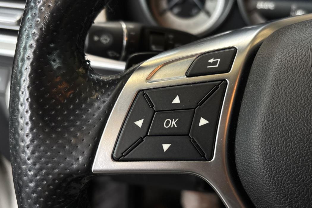 MERCEDES-BENZ E 2015