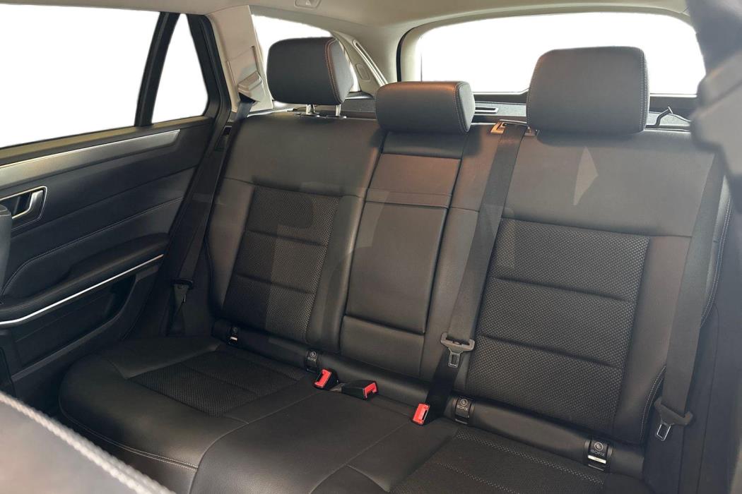 MERCEDES-BENZ E 2015