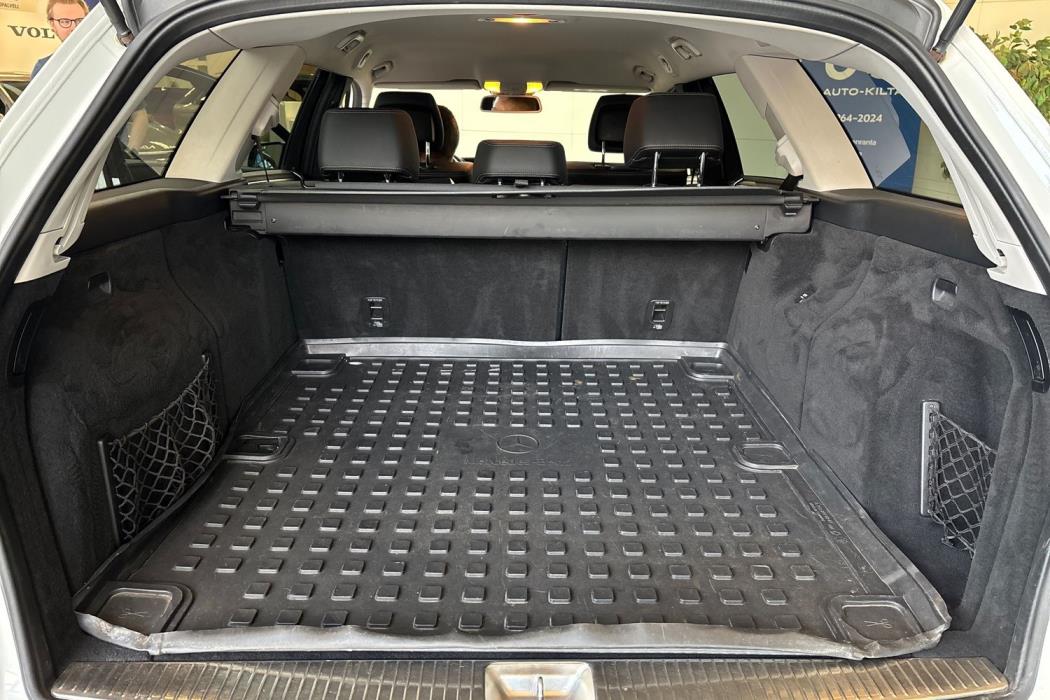 MERCEDES-BENZ E 2015