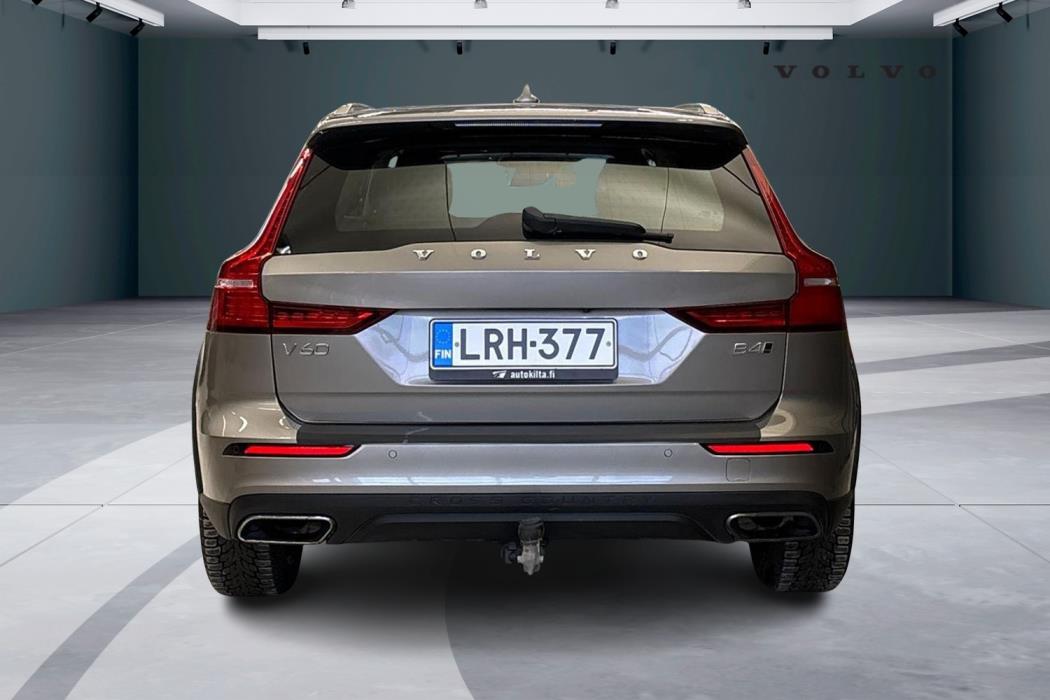 Volvo V60 Cross Country 2022