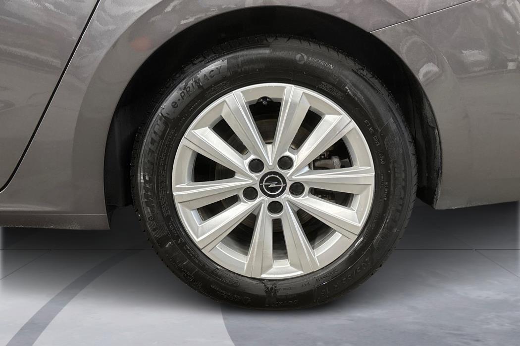 Opel Astra 2024