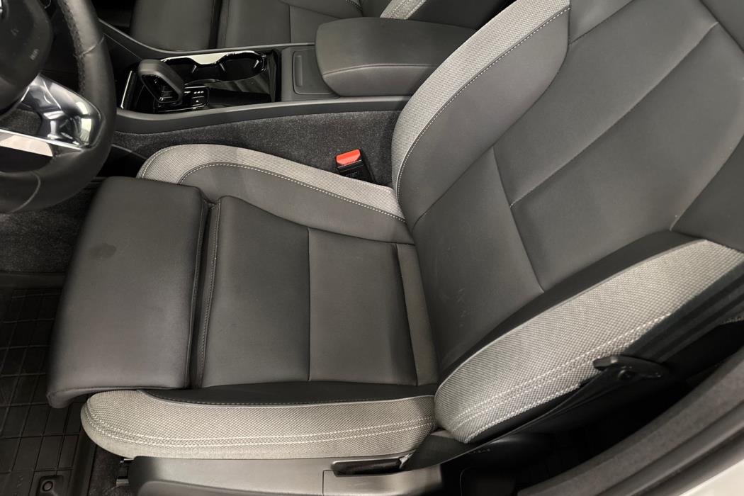 Volvo EX40 2025