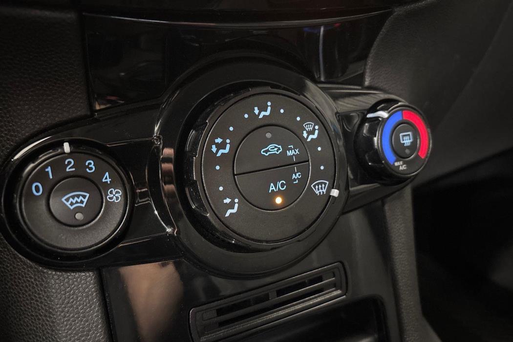 Ford Fiesta Van 2017